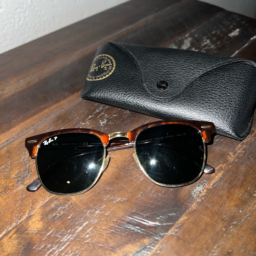 RayBan RB 3016 Clubmaster sunglasses